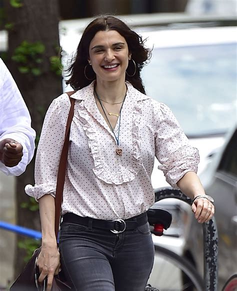 rachel weisz outfits